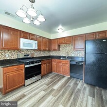 Building Photo - 4306 Eileen Ct