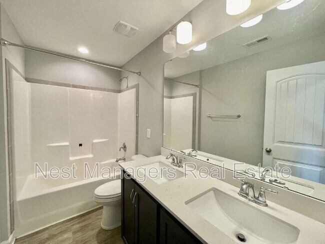 Building Photo - 356 Kensington Dr