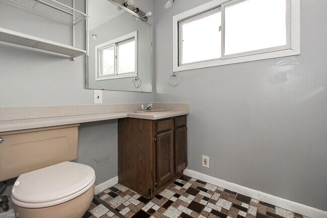 Building Photo - 3274 W 130th St
