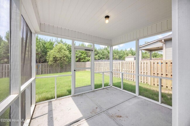 Building Photo - 424 Arrowwood Dr