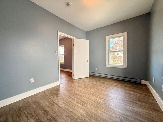 Building Photo - 407 S 8th St