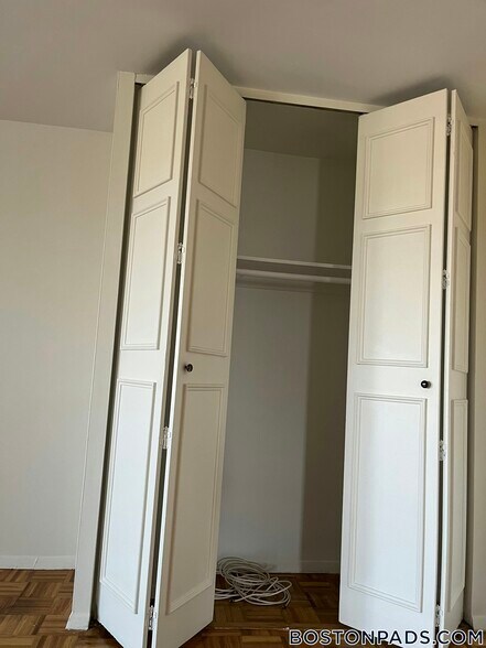 Building Photo - 185 Freeman St