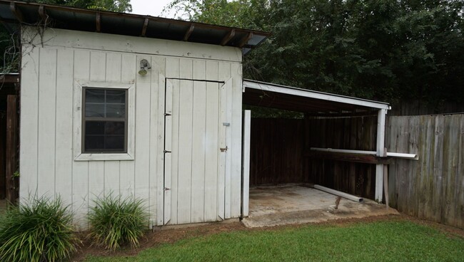 Building Photo - Beautiful Home in Wood Valley