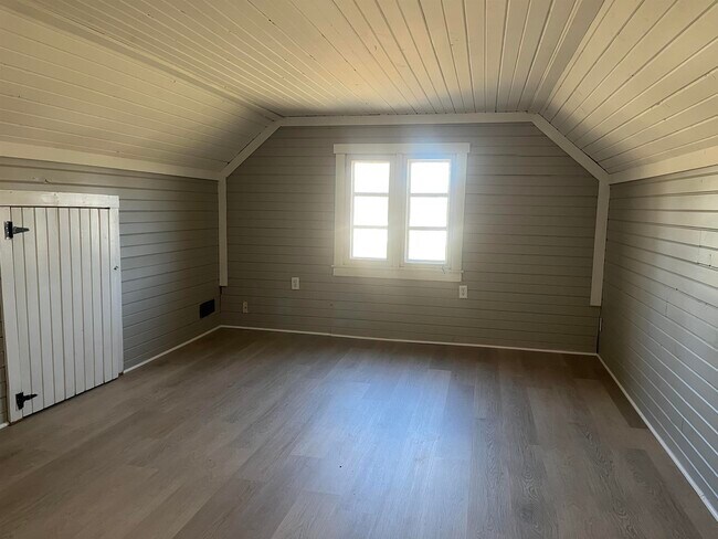 Building Photo - 1470 S Demeter Dr