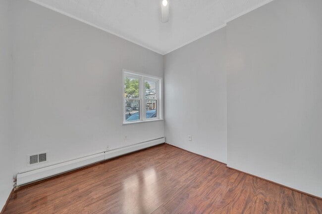 Building Photo - 322 Webster Ave