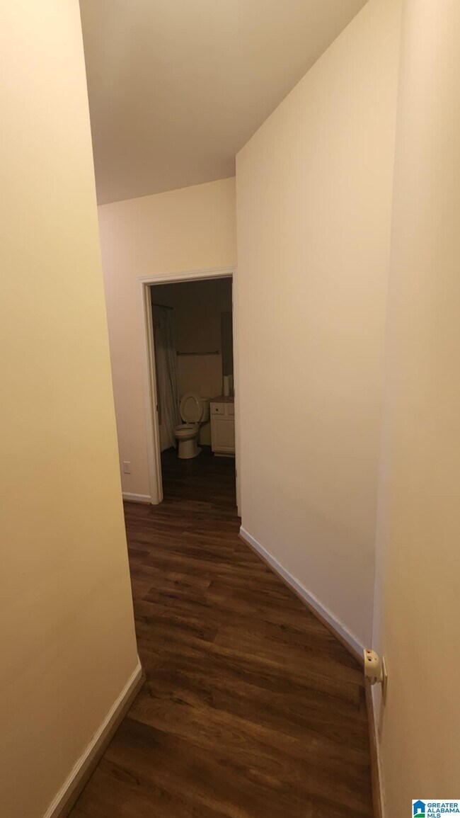 Building Photo - 299 High Ridge Dr