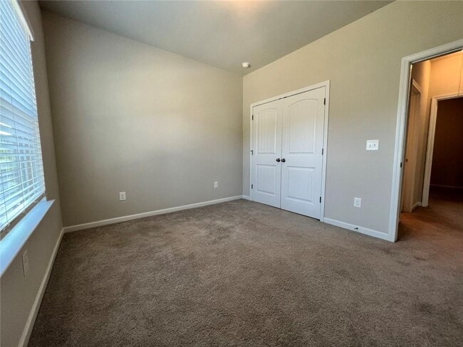 Building Photo - 185 Cherokee Reserve Cir
