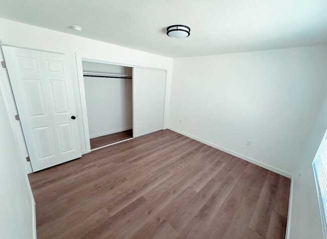 Building Photo - 10207 Bartee Ave