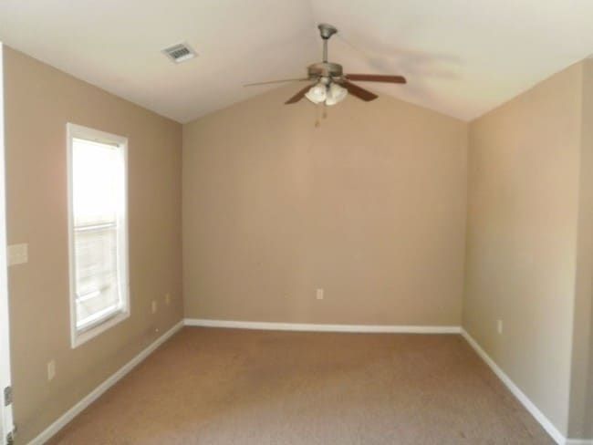 Building Photo - Luxury 2 Bedroom in a Great Location!!