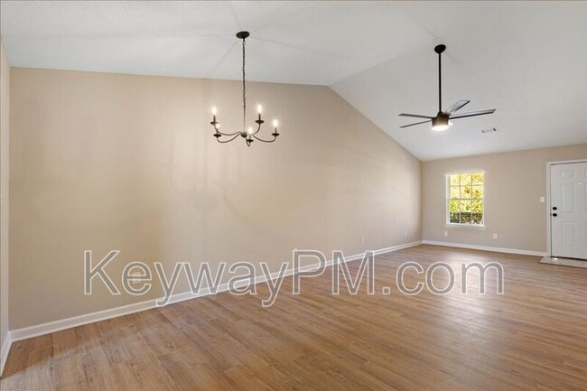 Building Photo - 517 Edgecliff Ln