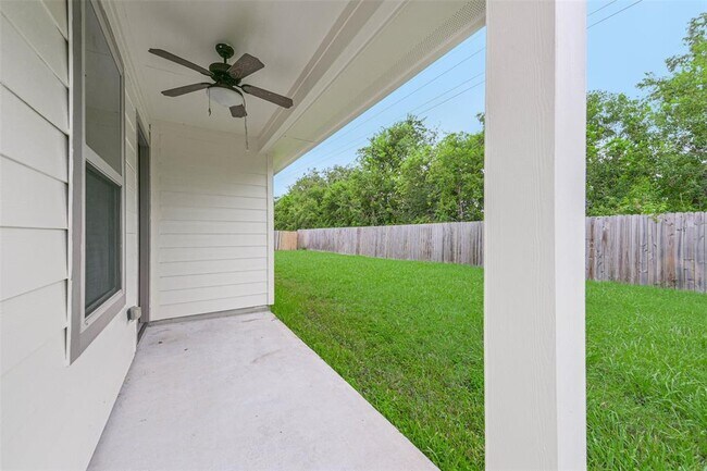 Building Photo - 13706 Drakeford Ct
