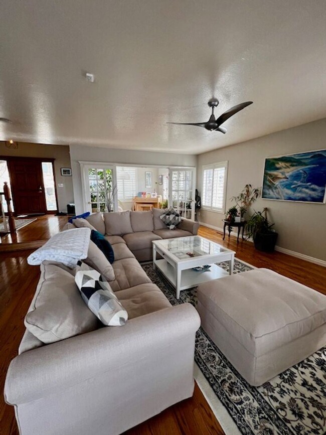Building Photo - 4045 Beus Dr