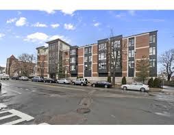 Building Photo - 533 Cambridge St