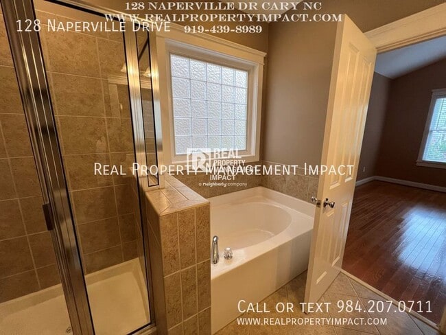 Building Photo - 128 Naperville Dr