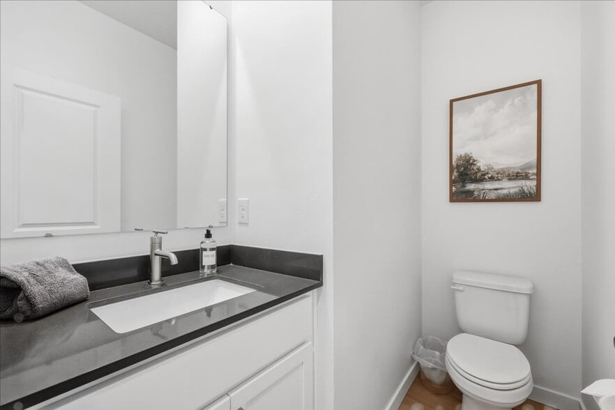 Building Photo - 4226 W Perspective St