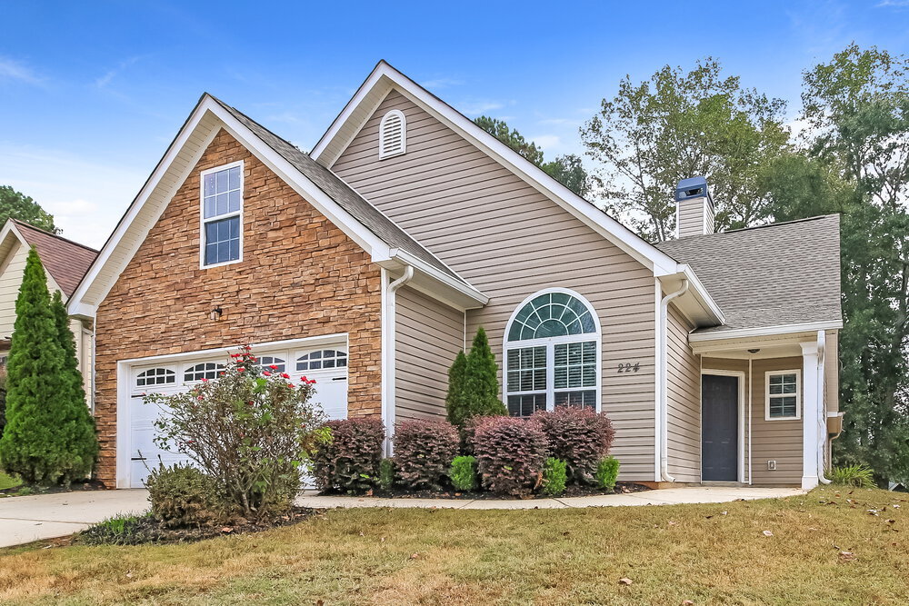 Building Photo - 224 Greenview Dr