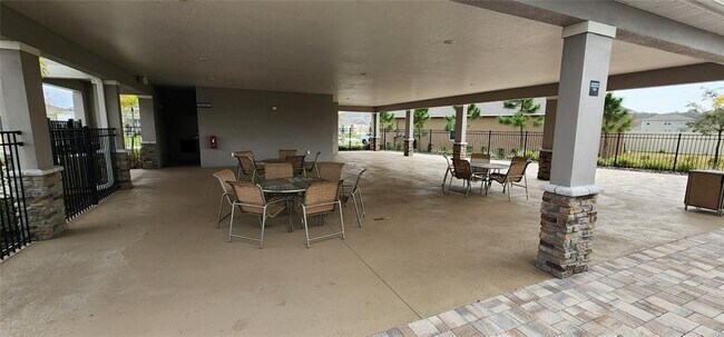 Building Photo - 5585 Winona Dr