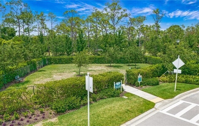 Building Photo - 7004 Mistral Wy