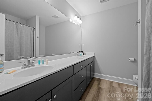 Building Photo - 578 Normandy Rd