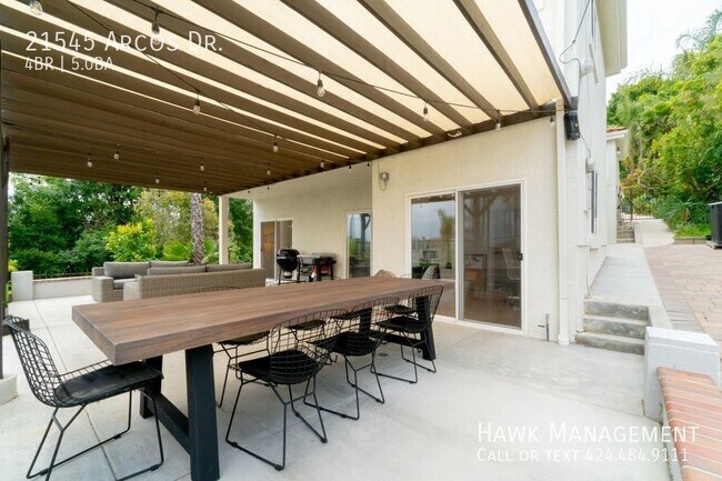 Building Photo - 21545 Arcos Dr