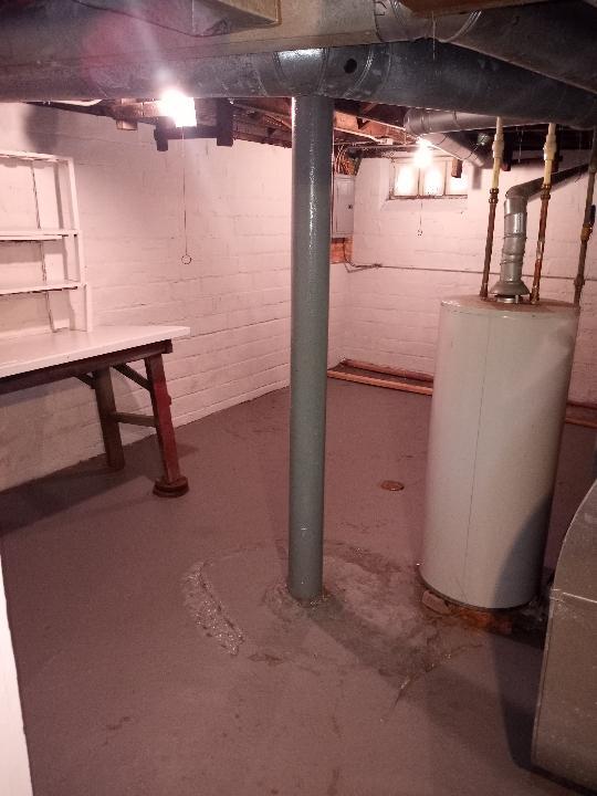 Basement paint still wet - 3520 Ingleside Rd