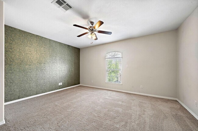 Building Photo - 816 Sterling Creek Cir