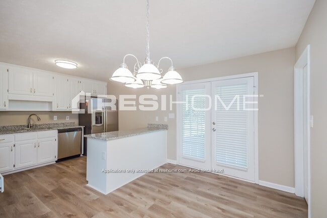 Building Photo - 138 Floresta Dr