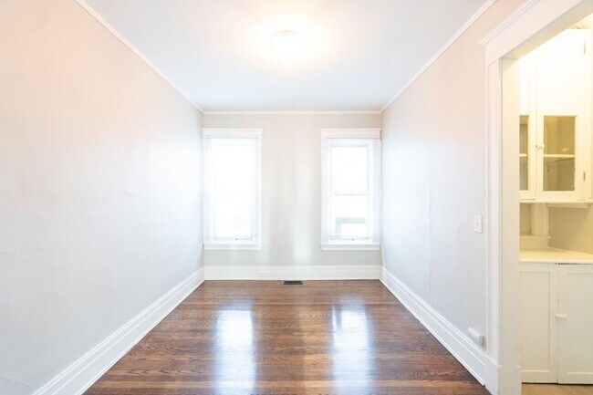 Building Photo - 509 Meigs St
