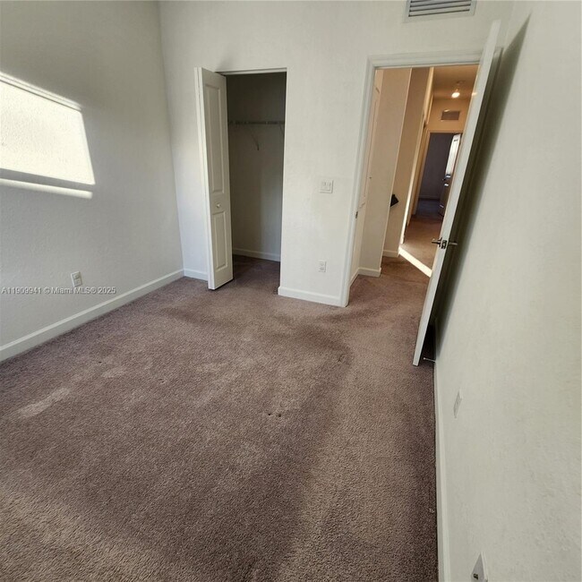 Building Photo - 236 SW 159th Ter