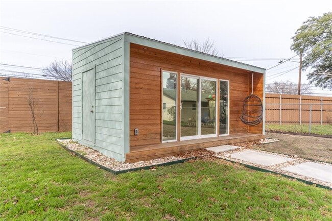 Building Photo - 5000 Winding Trail