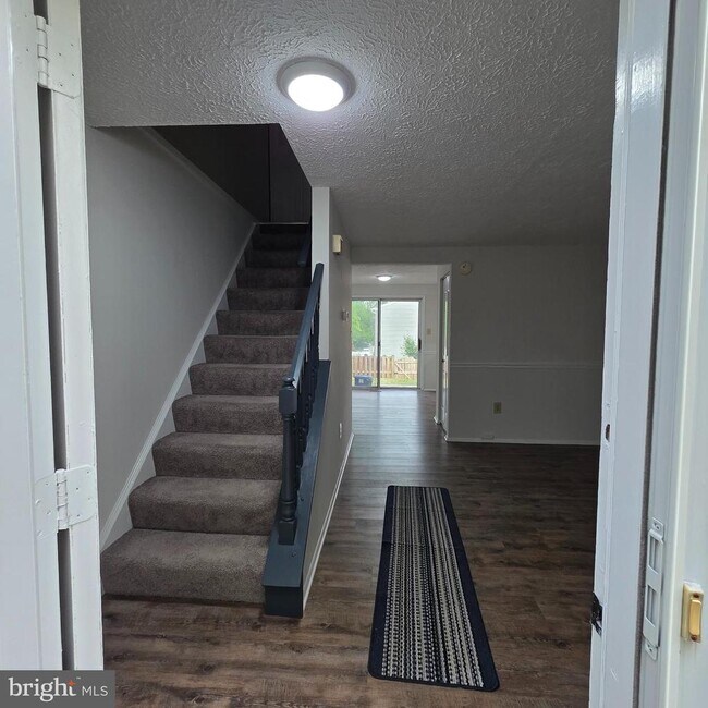 Building Photo - 1758 Springfield Ln