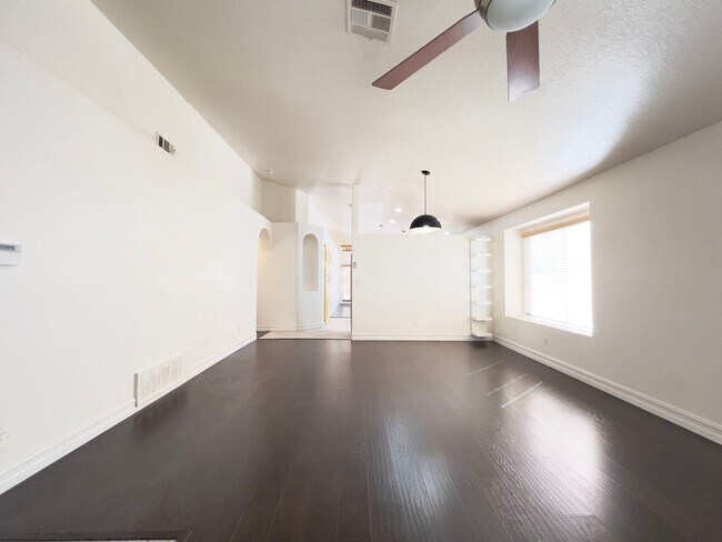 Building Photo - 54 Sea Holly Way