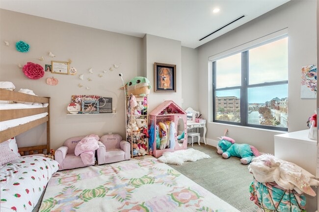 Building Photo - 350 Central Ave