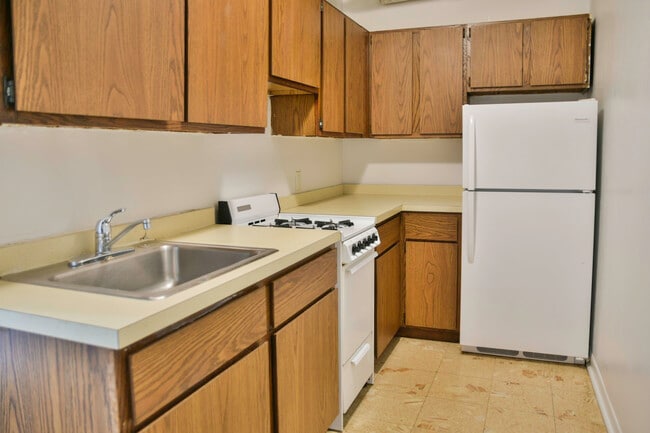 Building Photo - 3024 N Halsted St