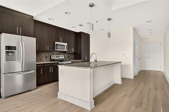 Building Photo - 1080 Peachtree St NE