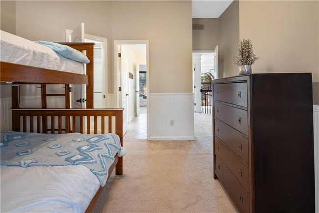 Building Photo - 3713 Lake Edge Dr