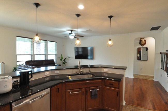 Building Photo - Great home on corner lot in Retreat at Tec...