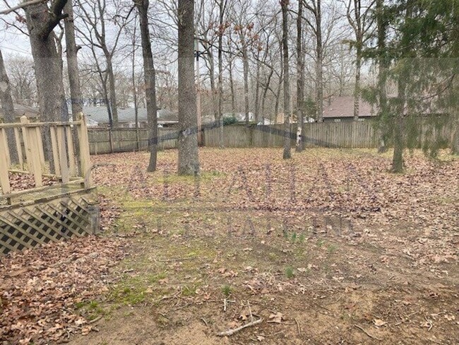 Building Photo - 205 Lynnewood Dr