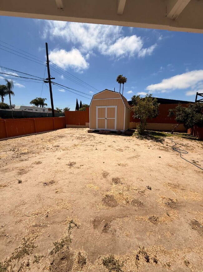 Building Photo - $3,500 - 3 Bed / 1 Bath House in Chula Vista with a Large Yard!
