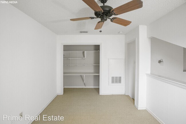 Building Photo - 2 br, 1 bath House - 4618 Cedar Pass Unit C