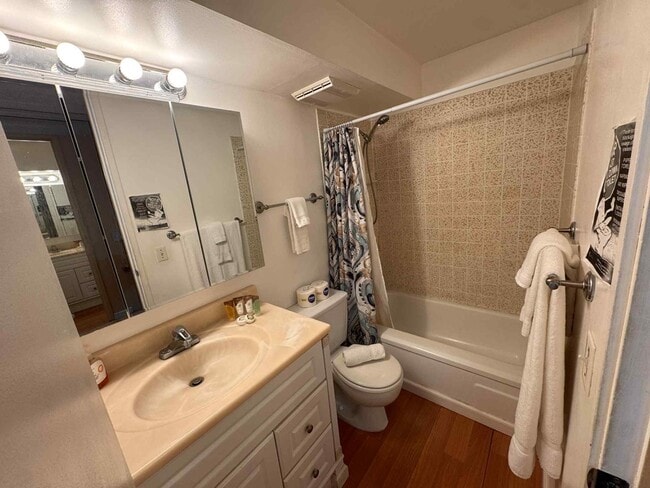 Building Photo - 2572 Lemon Rd