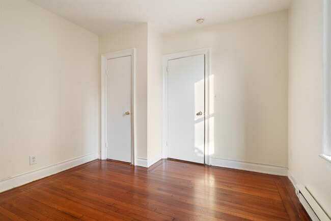 Building Photo - 2700 John F. Kennedy Blvd