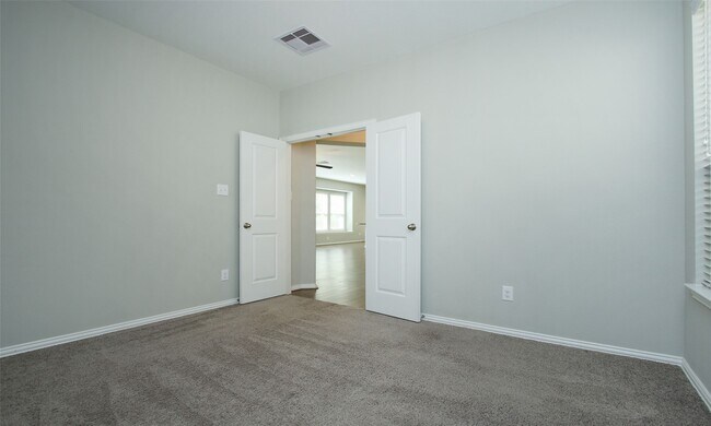 Building Photo - 177 Emory Birch