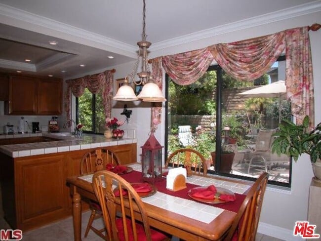 Building Photo - 5241 W Goldenwood Dr