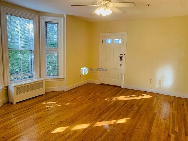 Building Photo - 5 Frost St