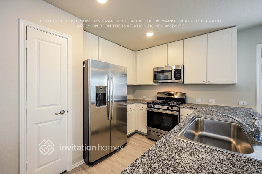 Building Photo - 13435 Ashworth Blvd