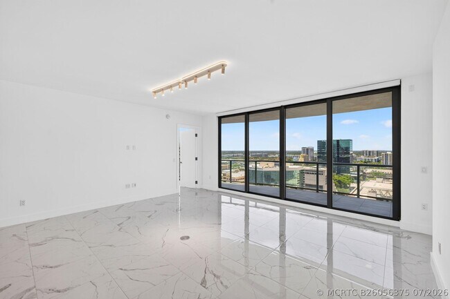 Building Photo - 100 E Las Olas Blvd
