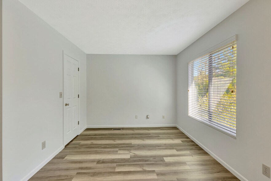 Building Photo - 206 Glenwood Ave