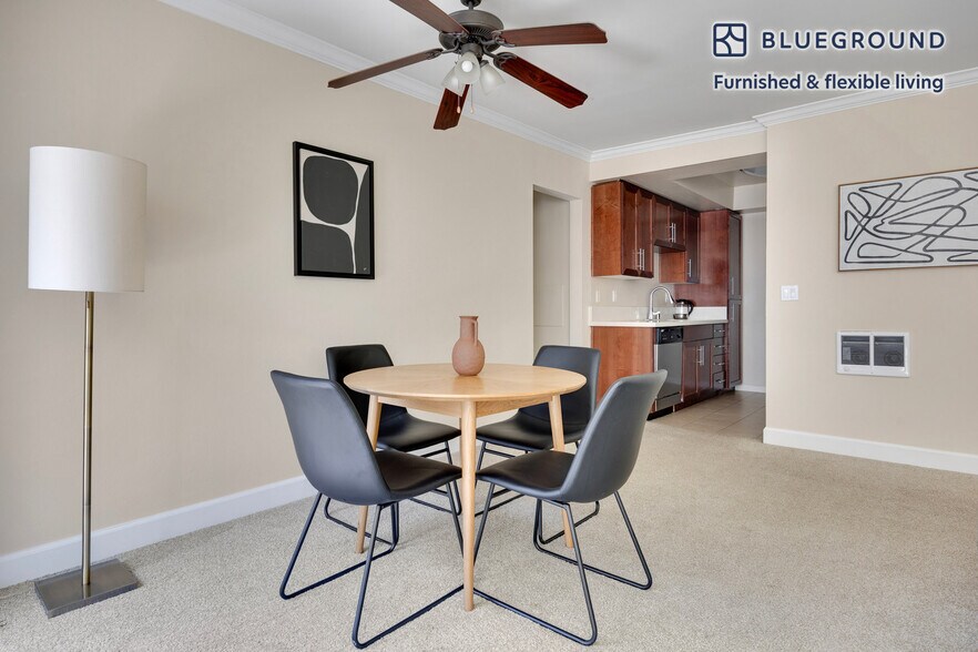 Building Photo - 28124 Peacock Ridge Dr