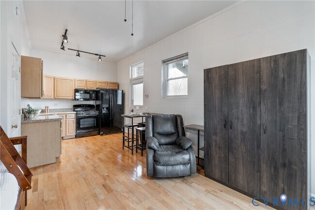 Building Photo - 1622 Grove Ave